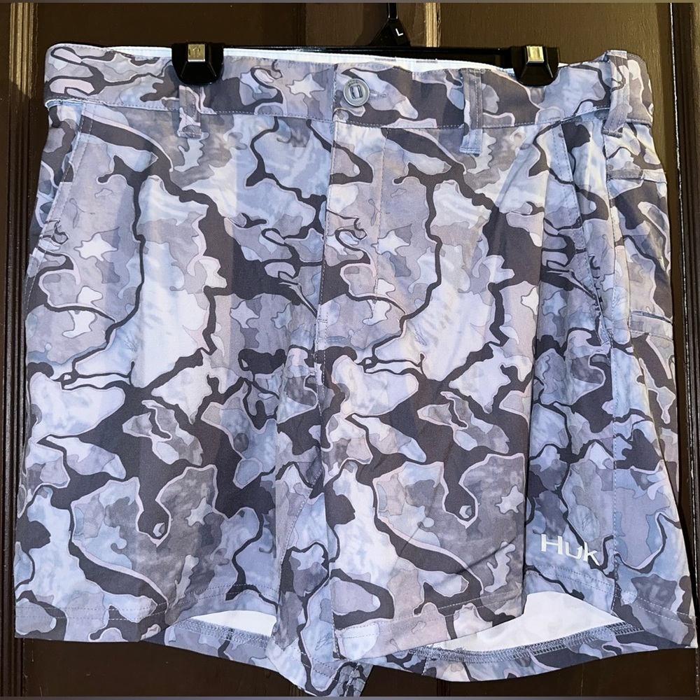 Men’s Huk Fishing shorts